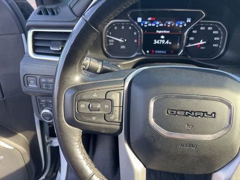 Used 2021 GMC Yukon Denali w/ Denali Ultimate Package AWD/4WD image 22
