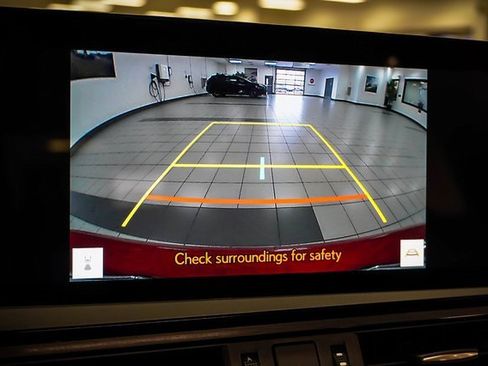 Certified 2025 Lexus ES 300h 300h image 13