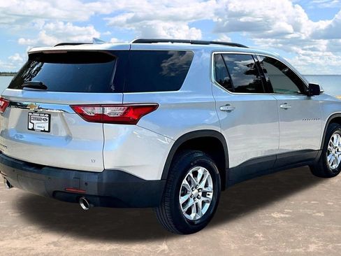 Used 2021 Chevrolet Traverse LT FWD image 8