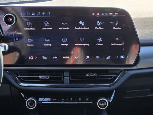 New 2026 Chevrolet Equinox EV RS image 9