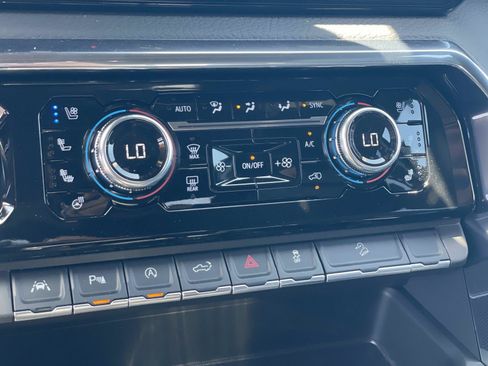New 2026 GMC Sierra 1500 Denali w/ Technology Package AWD/4WD image 14