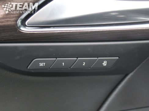 Used 2023 Buick Envision Avenir AWD/4WD image 11