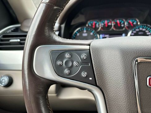 Used 2018 GMC Yukon SLT image 35