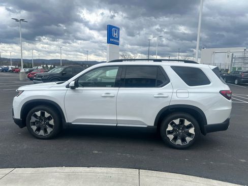 New 2026 Honda Pilot Elite image 5