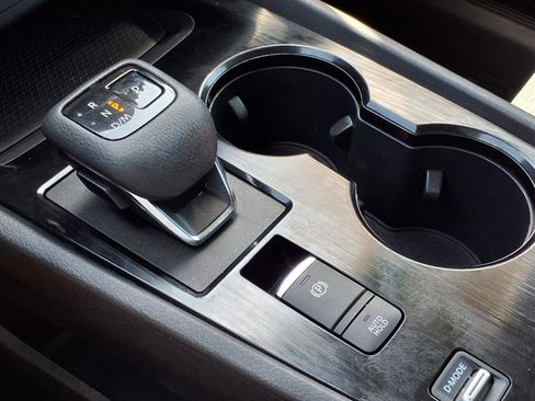 Certified 2022 Nissan Rogue SV image 19