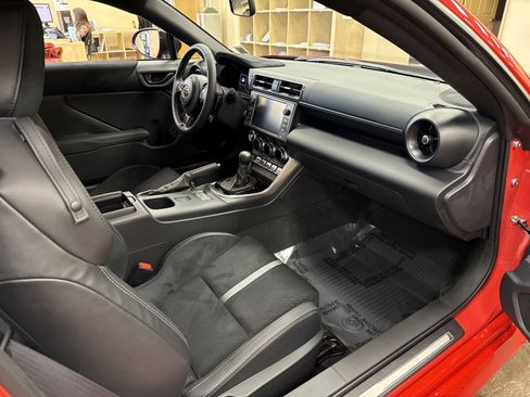 New 2025 Toyota GR86 Premium w/ Performance Package image 11
