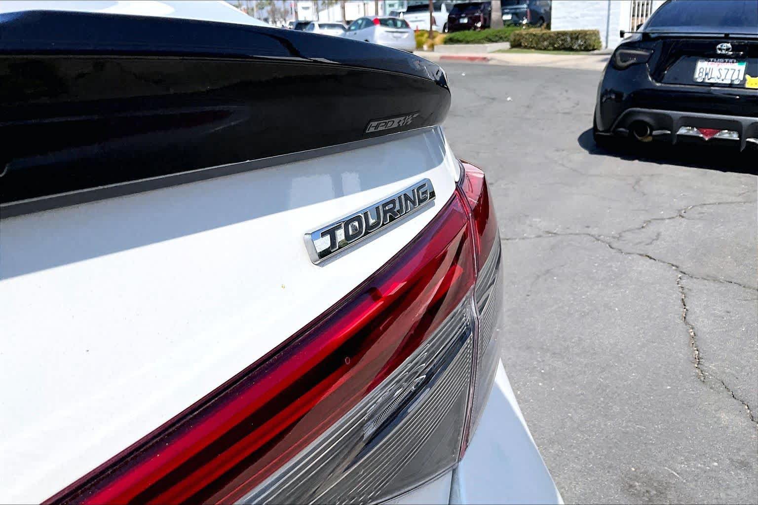Used 2022 Honda Civic Touring image 9