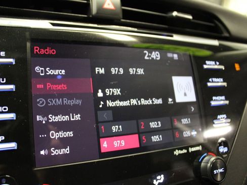 Used 2020 Toyota Camry LE image 16