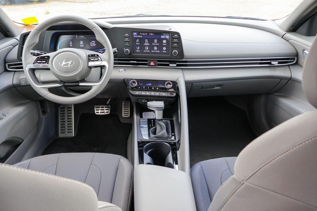 New 2026 Hyundai Elantra SEL Sport Premium FWD image 6