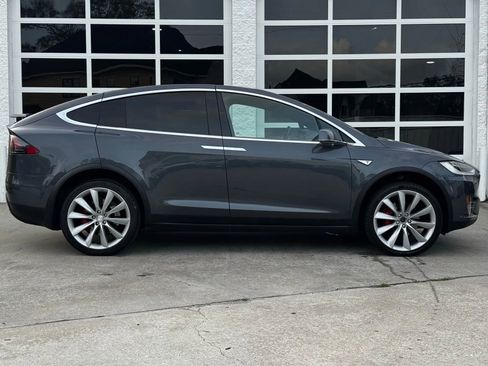 Used 2016 Tesla Model X Performance AWD/4WD image 29