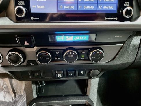 Used 2023 Toyota Tacoma TRD Off-Road image 16