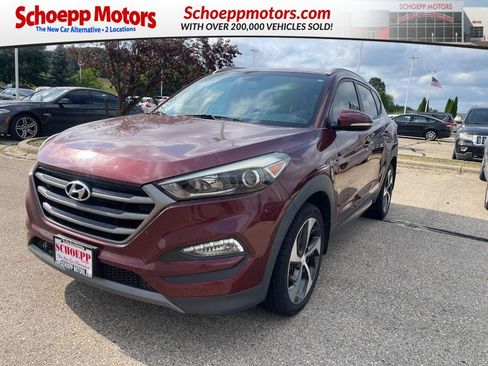 Used 2016 Hyundai Tucson FWD image 1