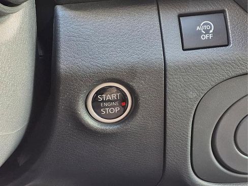 Certified 2025 Nissan Frontier SV image 26