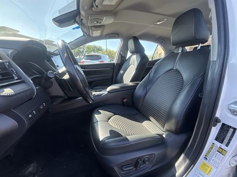 Used 2021 Toyota Camry SE FWD image 10