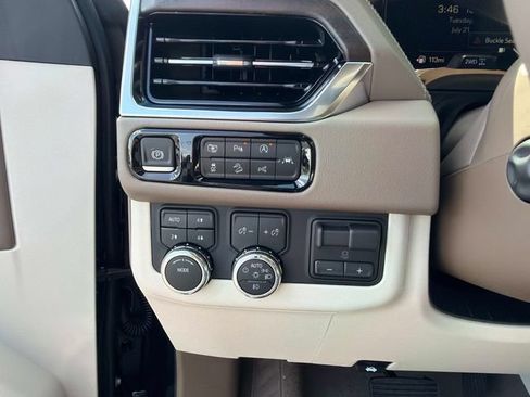 New 2026 GMC Yukon XL Denali w/ Denali Reserve Package AWD/4WD image 30