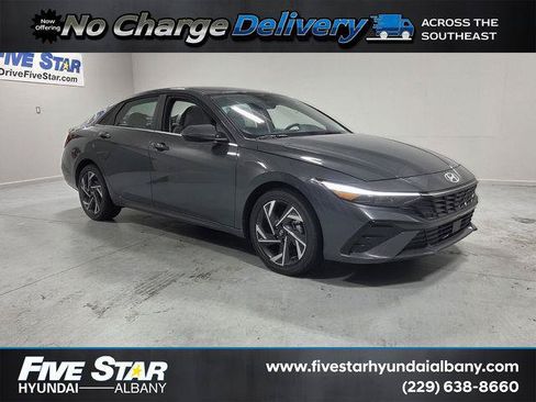 New 2026 Hyundai Elantra Limited FWD image 1