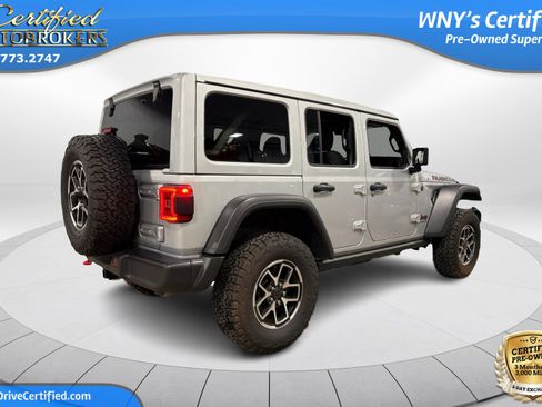 Used 2024 Jeep Wrangler Rubicon w/ Technology Group AWD/4WD image 6