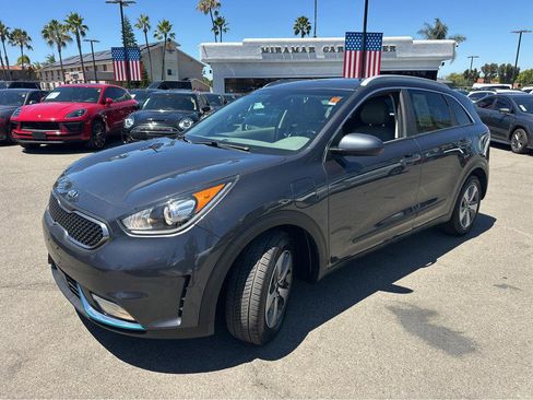 Used 2018 Kia Niro LX FWD image 11