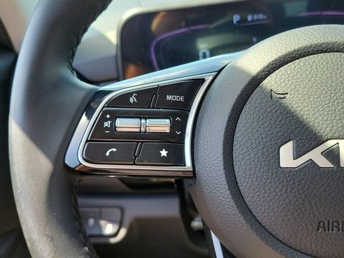 Used 2025 Kia Seltos S FWD image 19