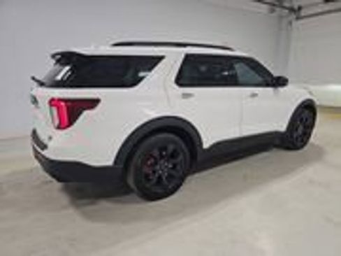Used 2022 Ford Explorer ST w/ Equipment Group 401A AWD/4WD image 3
