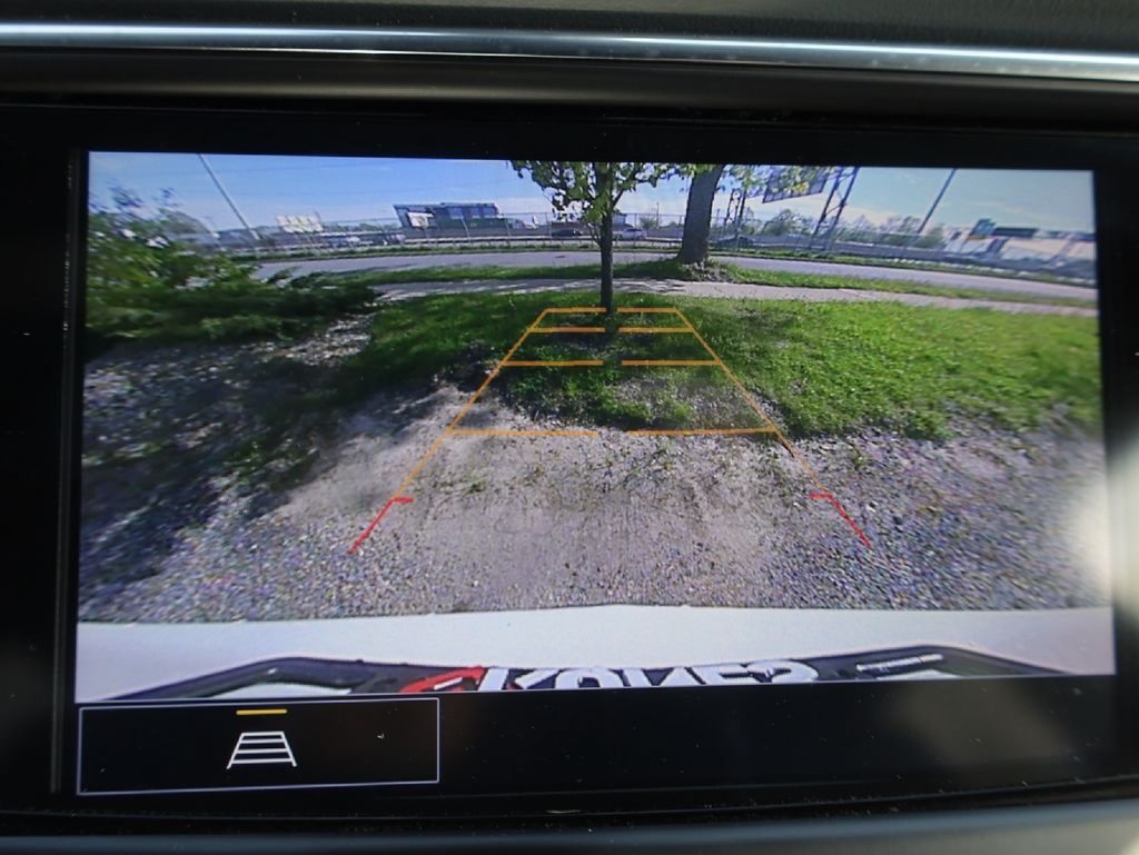 Used 2022 Buick Enclave Essence AWD/4WD image 36