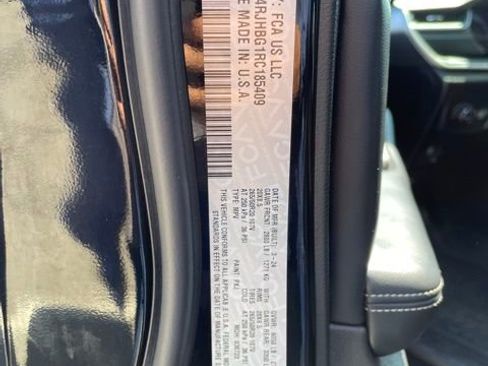 Used 2024 Jeep Grand Cherokee Limited w/ Luxury Tech Group II image 27