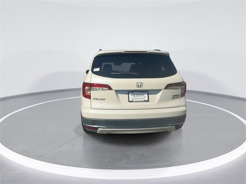 Used 2019 Honda Pilot Touring image 7