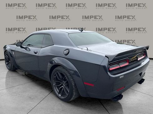 Used 2019 Dodge Challenger SRT Hellcat w/ Widebody Package RWD image 3