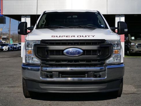 Used 2022 Ford F250 XL w/ Power Equipment Group image 5
