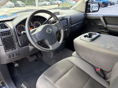 Used 2011 Nissan Titan S w/ S Popular Equipment Pkg RWD image 6