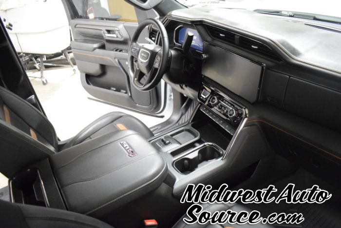 Used 2024 GMC Sierra 2500 AT4 w/ AT4 Premium Plus Package AWD/4WD image 32