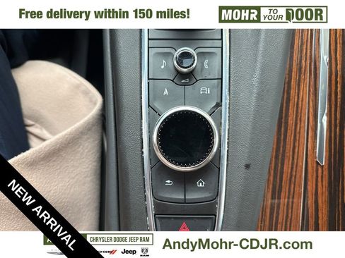 Used 2021 Cadillac Escalade ESV Premium Luxury w/ Driver Assist Tech Package image 21