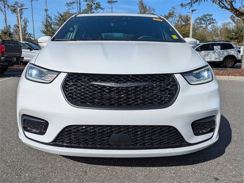 Used 2021 Chrysler Pacifica Touring w/ S Appearance Package image 8