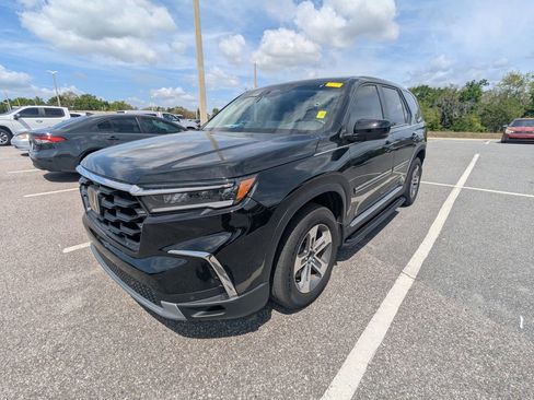 Used 2023 Honda Pilot EX-L image 3