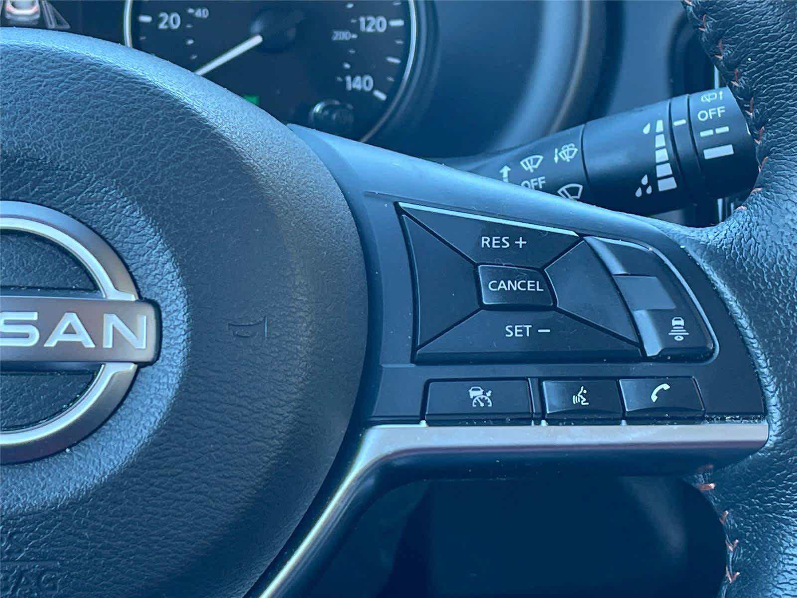 Used 2024 Nissan Kicks SR w/ SR Premium Package FWD image 21