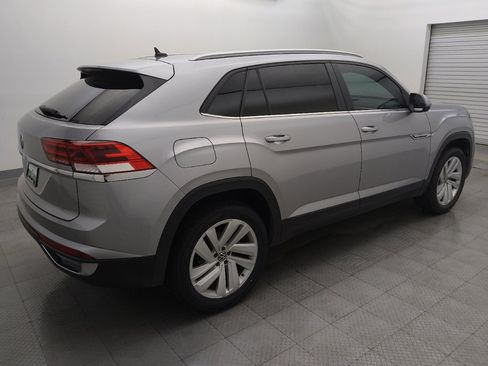 Used 2022 Volkswagen Atlas Cross Sport SE w/ Panoramic Sunroof Package image 10
