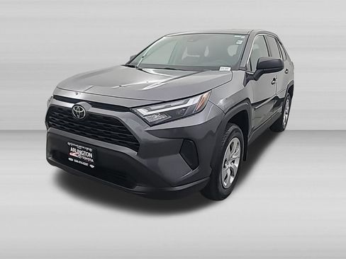 Used 2023 Toyota RAV4 LE AWD/4WD image 9