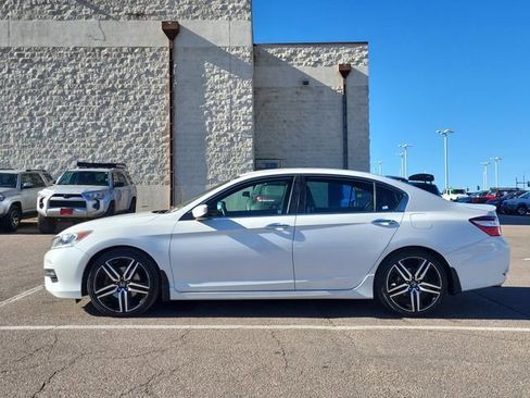 Used 2017 Honda Accord Sport Special Edition image 2