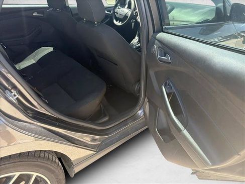 Used 2018 Ford Focus SEL FWD image 20