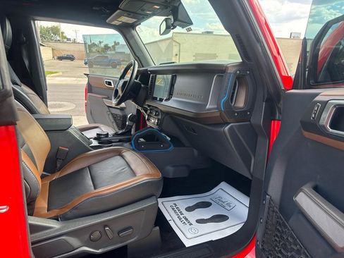 Used 2023 Ford Bronco Outer Banks AWD/4WD image 23