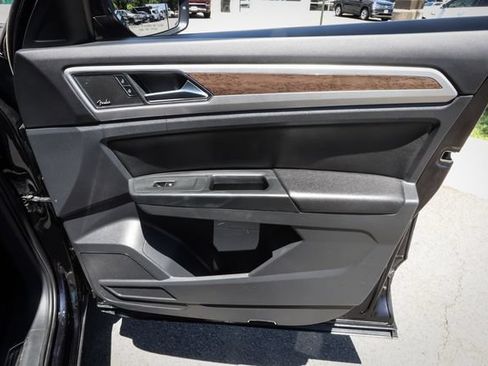 Used 2018 Volkswagen Atlas SEL Premium AWD/4WD image 46