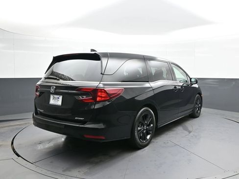 Certified 2023 Honda Odyssey Sport image 6