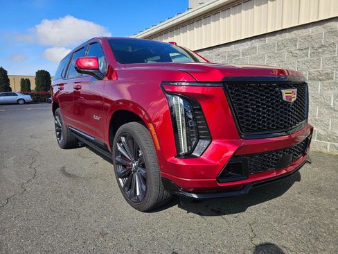 Certified 2025 Cadillac Escalade V image 13