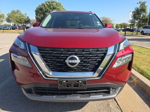 Used 2023 Nissan Rogue SL w/ SL Premium Package FWD image 2