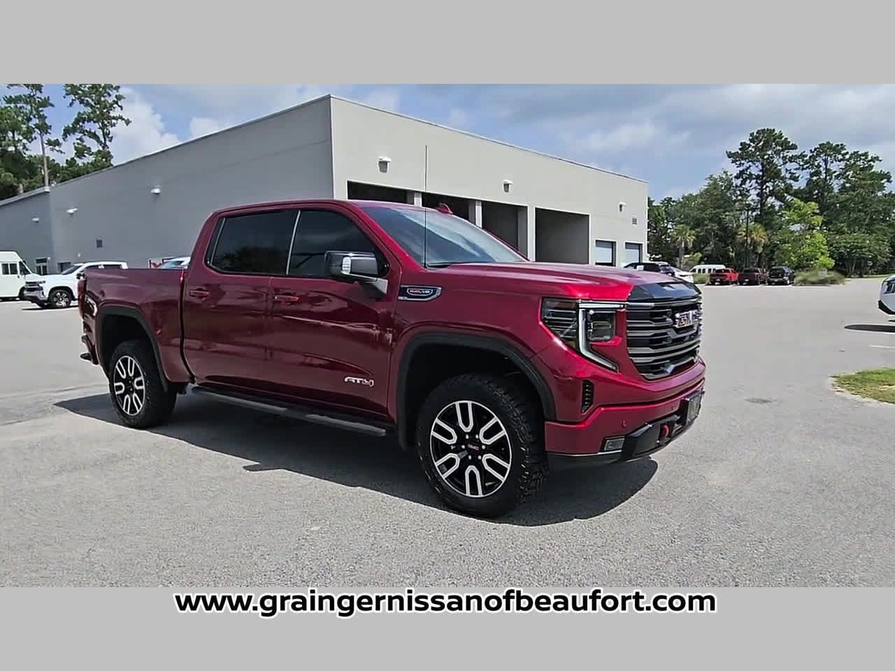 Used 2025 GMC Sierra 1500 AT4 w/ AT4 Premium Package AWD/4WD image 33