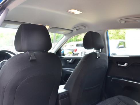 Used 2023 Kia Rio S w/ Technology Package image 17