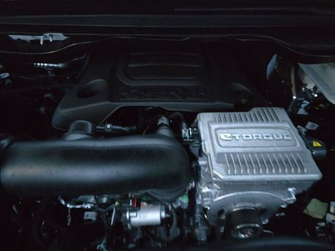 New 2026 RAM 1500 Laramie AWD/4WD image 30