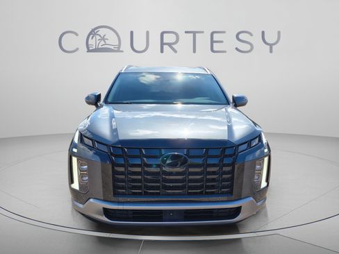 Used 2024 Hyundai Palisade SEL w/ Premium Package FWD image 8