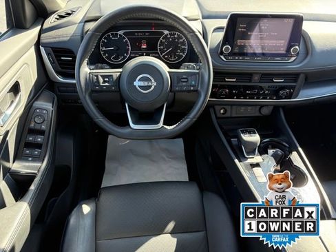 Used 2024 Nissan Rogue SV w/ SV Premium Package image 9