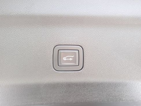 Used 2024 Cadillac Escalade Premium Luxury w/ LPO, Floor Liner Package AWD/4WD image 27
